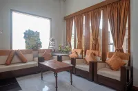 RedDoorz @ Gentan Raya Hotels in Gatak