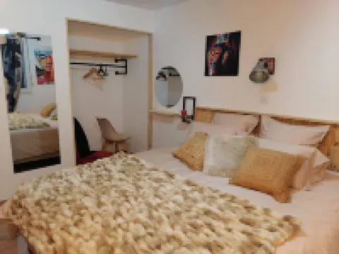 Maison Deco Pop Et Chaleureuse Avec Spa, Sauna