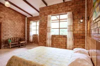 Huingos Eco Lodge - Bãi đậu xe