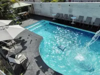 هوتل بوسادا إيراسيمار - بيسينا أكويسيدا فنادق في کواروخا