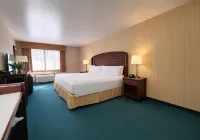 Rogue Regency Inn & Suites