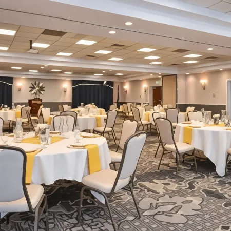 Best Western Plus Abbey Inn