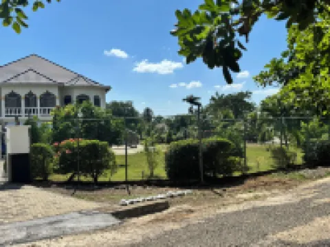 Thebreeze22 Hotels in 