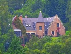 Highland Bear Lodge & Woodland Bear Huts