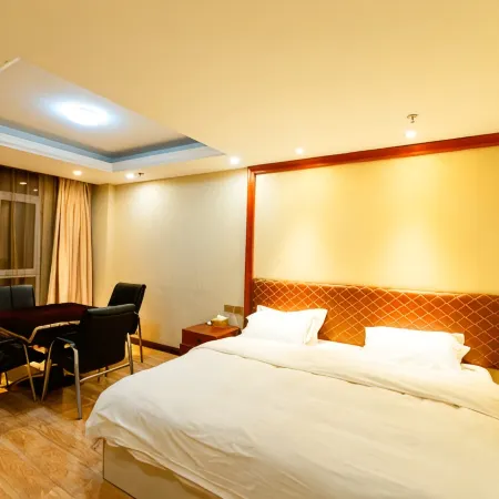 Fengcheng Huangjia Inn