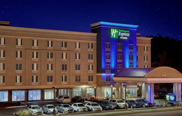 Holiday Inn Express & Suites KNOXVILLE WEST - PAPERMILL DR by IHG