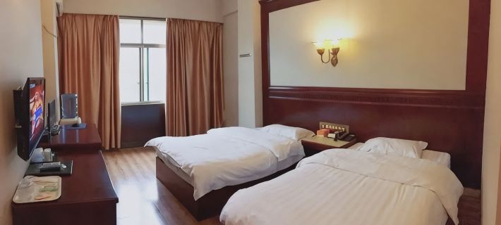 Xingyun Hotel (Hepu Huan Zhu East Road Bus Station) Hotels in Hepu