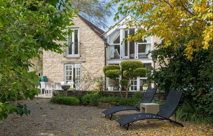 Chic Multi Award Winning  Luxury Cotswold Cottage - Sleeps 8