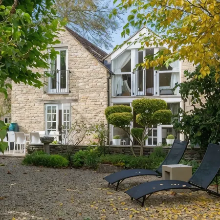 Chic Multi Award Winning  Luxury Cotswold Cottage - Sleeps 8