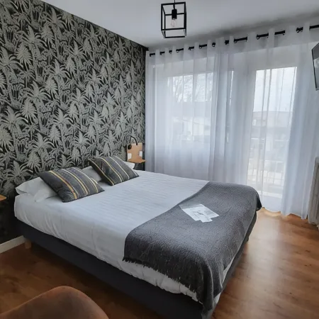Louis Hotel