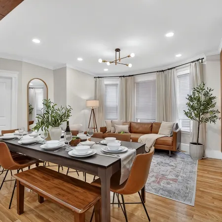 World Cup 3Br Boston Near Downtown Walk to Train