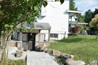 Relax, Recharge & Reconnect at Amberleigh Guest House - Homestays