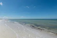 Solara Penthouse at Vacation Villas Luxury Beachfront Escape with Great Views - Boutique