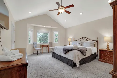 Ultimate Family Retreat - Mountain Views, Hot Tub, Game Room & Pet Friendly! - 2-Star