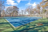 Spacious Pet-friendly Lakeview Condo w/ Boat Slip & Pools - Alojamientos
