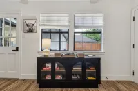 Cozy Luxe Home -Next to UTD + Near Downtown Dallas