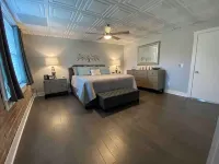 Downtown West Jefferson 3 bedroom apartment walking distance to everything.