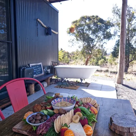 Wake with the Kangaroos: Sunrise Cabin Escape in Mudgee