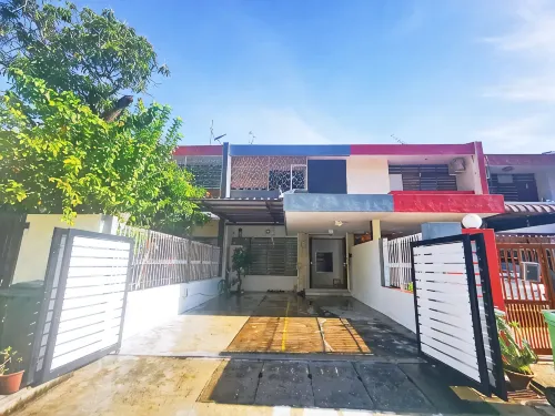 12 Family-Friendly 2-Sty 6 Room for 17 by Gurney