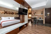 Favor Hotel Makassar City Center by Life - parking