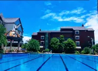 Lavande Hotel   High-speed Railway Station and municipal government of Guigang city - Pool