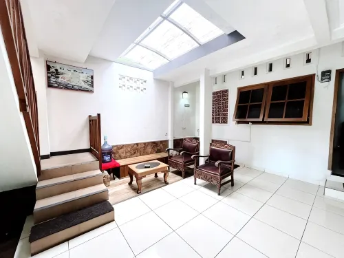 Guest House Kraton Mas - 2-Star