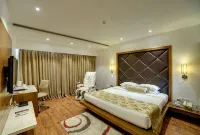 Ramee Grand Hotel and Spa, Pune