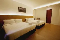 Place2Stay Business Hotel - Waterfront - 2-Star