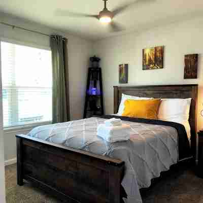 Private Guest Suite w/ Utilities Included Veteran-Hosted Quiet Stay Rooms