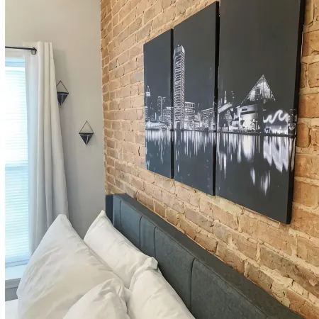 Cozy Modern Micro Apt in the Heart of Fells Point!