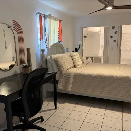 New, Cozy & peaceful stay, 30 minutes from New Orleans. Family and pet friendly!