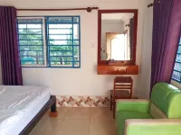 Silver Dolphin Guesthouse & Restaurant Ξενοδοχεία στην πόλη 