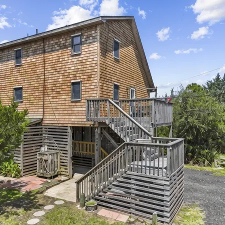 3 Mins to Beach, Cozy Frisco 3Bd w/ Hot Tub