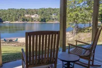 Spacious 6-bedroom house on beautiful Lewis Smith Lake