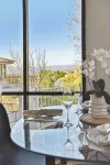 Quiet Mountain Home with Stunning Views near Universal Studios Hollywood