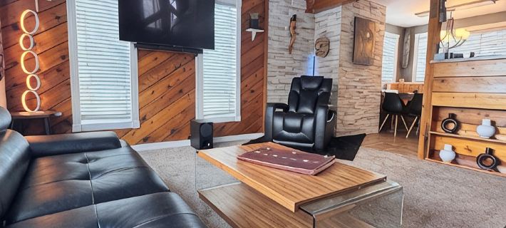 Funky style house with the outdoors at your feet, yet within city limits! Hotels in Whitehorse