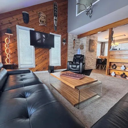 Funky style house with the outdoors at your feet, yet within city limits!