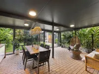 Cornubia Luxury Nature Haven- Family & Pet friendly & wheelchair-friendly Hotels in Loganholme