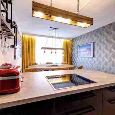 Luxury apartment, 140sqm, top location, two parking spaces Fitness & Recreational Facilities