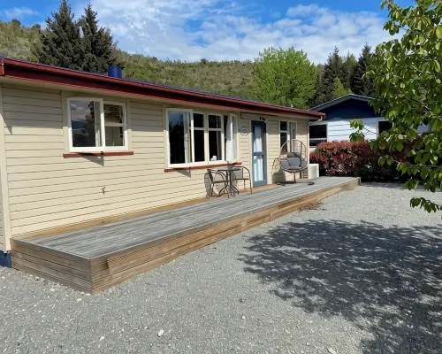 Cosy 1960's Kiwi Holiday House Hotels in Omarama