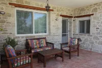 Ein Ruhiges Apartment in Sivas mit dem Panoramablick auf Psiloritis-gebirge