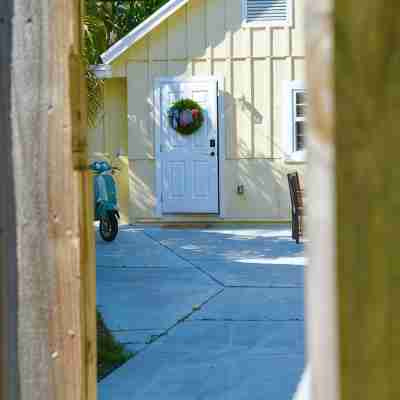 Casa Tua:  Charming House in Downtown West Palm Beach! Others