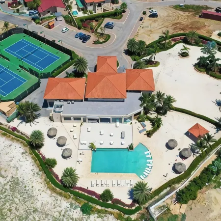 Amazing Ground Floor 2 BR Condo in Malmok close to Arashi Beach
