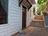 Luxury Homebase in Downtown Boulder