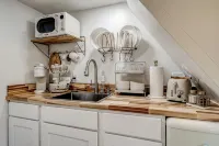 Luxury Cottage Getaway - 4-Star