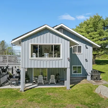 Exceptional Contemporary Coastal Retreat-4 King Bedrooms Mystic Noank Groton CT