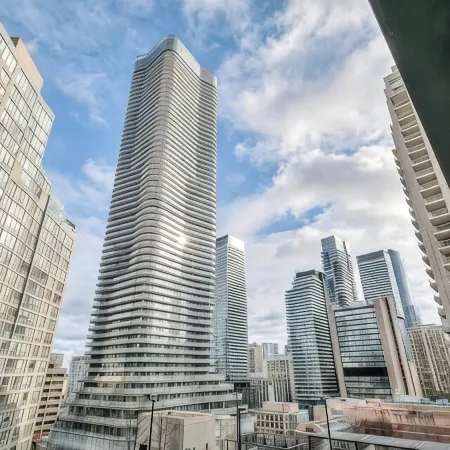 Econo Suites DT Отели рядом с достопримечательностью «Университет Райерсона»