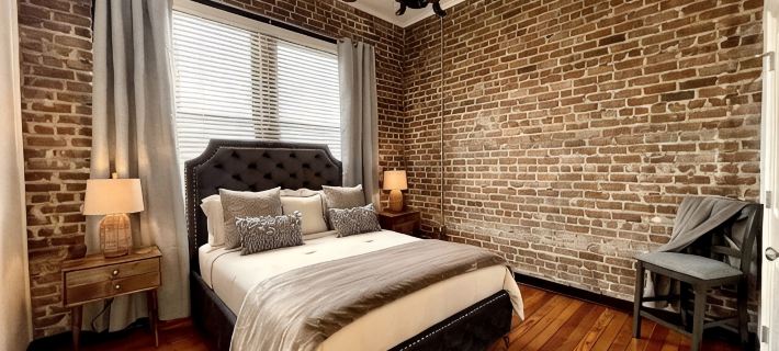 Unit A - 2-bedroom 2 bath condo in wonderful Downtown Hammond with AC, WiFi Hoteles en Hammond