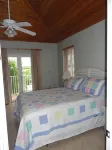 %Off Luxury Home, Waterfront, 5 Mins from Ocean, 80FT Dock, Hot Tub - อ่างจากุชชี่