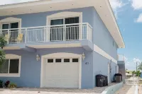 4 Bedroom,4 Bath, Private Pool, 37 and 1/2 foot Dock!